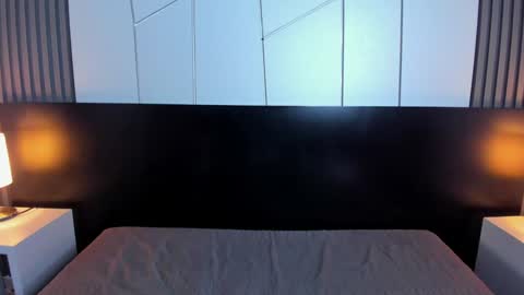 Liz  online show from January 2025 12:22:01 PM