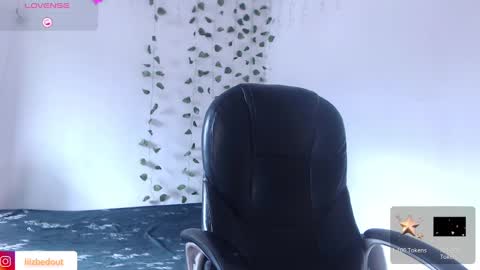 lizbedoutx online show from February 2025 08:15:01 PM