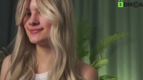 Sunnheart online show from December 2024 07:32:02 PM