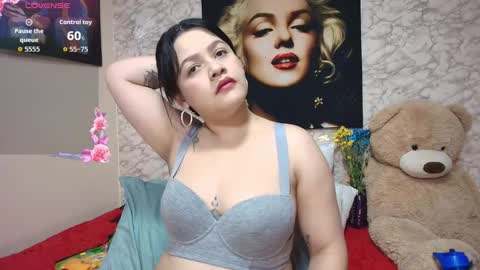 Snapshot of lizbetth360 chatting on November 2025 09:26:02 PM Mariana online show from November 2025 09:26:02 PM