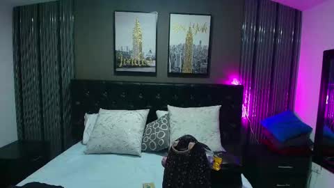 Lizz  online show from October 2025 11:52:02 AM