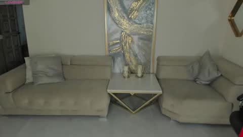 Snapshot of lizzhamilton_ chatting on December 2024 09:25:02 PM Lizzi online show from December 2024 09:25:02 PM