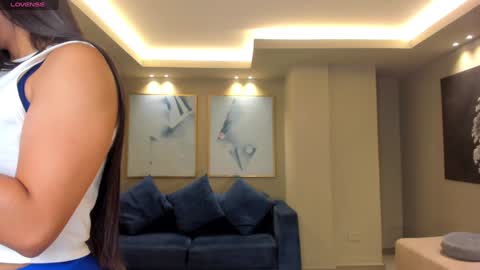 Snapshot of lizzhamilton_ chatting on January 2025 01:14:01 PM Lizzi online show from January 2025 01:14:01 PM