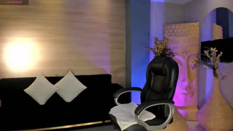 Snapshot of lizzhamilton_ chatting on September 2025 07:16:01 PM Lizzi online show from September 2025 07:16:01 PM
