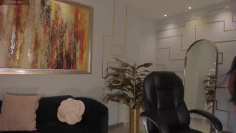 Lizzi  online show from February 2026 05:03:01 PM