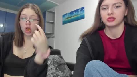 lizzi_muur online show from February 2025 04:56:02 PM