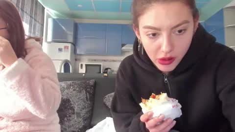 lizzi_muur online show from February 2025 10:59:01 AM