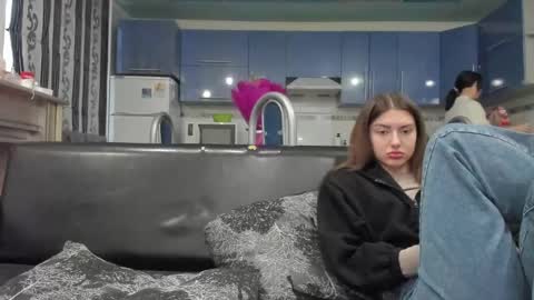 lizzi_muur online show from March 2025 02:23:02 PM