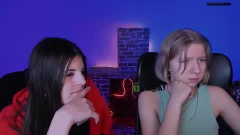 Snapshot of lizzie_boom chatting on January 2026 08:58:01 PM lizzie_boom online show from January 2026 08:58:01 PM