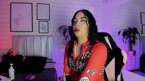 Snapshot of lizzie_evans chatting on February 2026 12:01:02 PM Lizzie online show from February 2026 12:01:02 PM