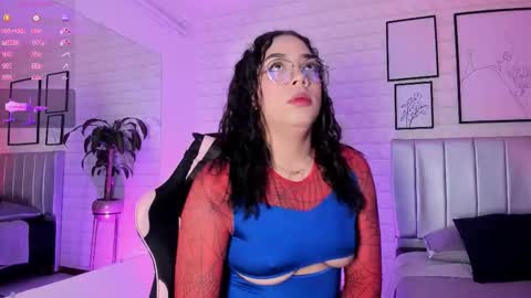 Snapshot of lizzie_evans chatting on February 2026 12:03:01 PM Lizzie online show from February 2026 12:03:01 PM