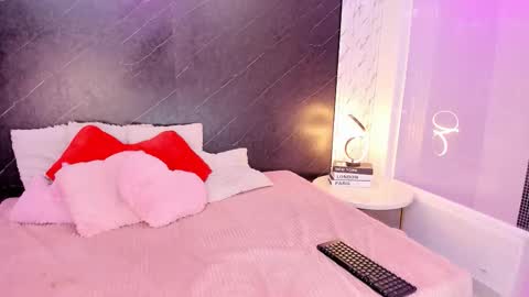 I am Lizz online show from October 2025 12:05:02 PM