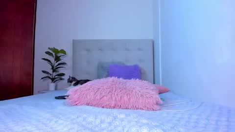 lizzy online show from February 2026 04:24:01 AM