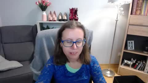 Lizzy online show from September 2025 04:28:02 AM