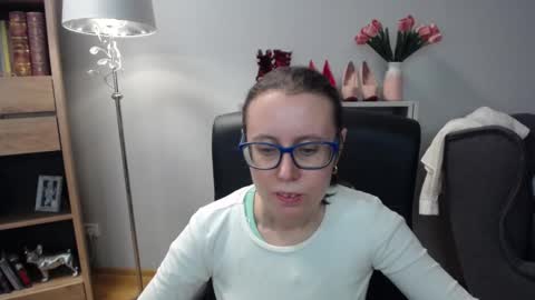 Lizzy online show from December 2025 05:38:02 AM