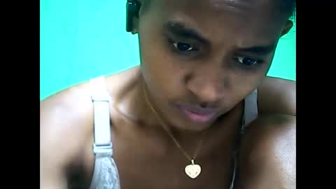 llouisse online show from April 2026 11:02:02 PM