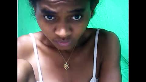 llouisse online show from April 2026 11:36:02 PM
