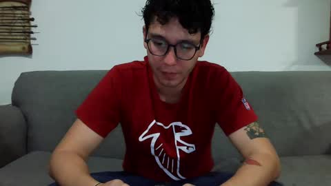 Snapshot of lobomx19 chatting on February 2025 01:43:02 AM Lobo online show from February 2025 01:43:02 AM