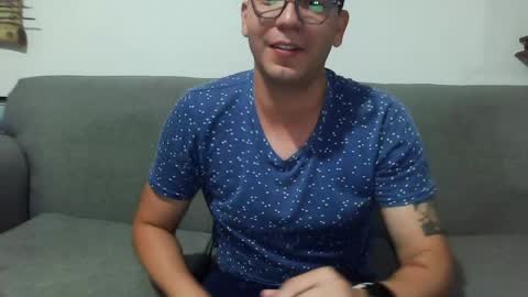 Snapshot of lobomx19 chatting on May 2026 01:25:02 AM Lobo online show from May 2026 01:25:02 AM