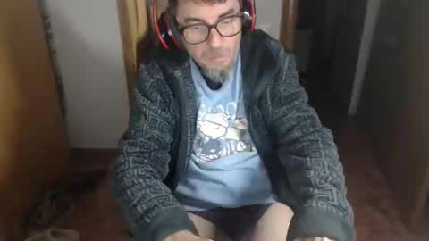 lobosolitario73 online show from November 2025 01:05:01 AM