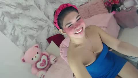 Thea online show from November 2025 08:52:02 PM