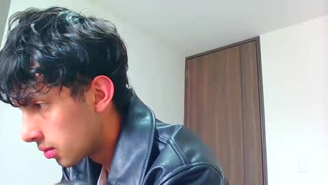 Snapshot of logaan_grey chatting on January 2025 04:22:01 PM logaan_grey online show from January 2025 04:22:01 PM