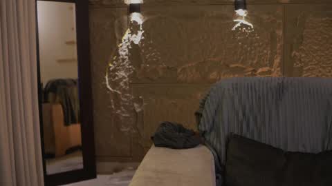 Snapshot of logan_varela chatting on October 2025 09:18:02 AM logan_varela online show from October 2025 09:18:02 AM