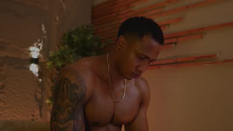 Snapshot of logan_varela chatting on October 2025 11:05:01 PM logan_varela online show from October 2025 11:05:01 PM