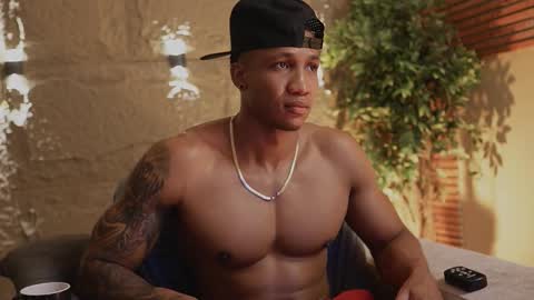 Snapshot of logan_varela chatting on November 2025 02:28:02 PM logan_varela online show from November 2025 02:28:02 PM