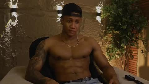 Snapshot of logan_varela chatting on November 2025 08:35:01 AM logan_varela online show from November 2025 08:35:01 AM