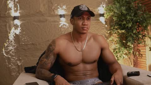 Snapshot of logan_varela chatting on November 2025 12:24:02 AM logan_varela online show from November 2025 12:24:02 AM