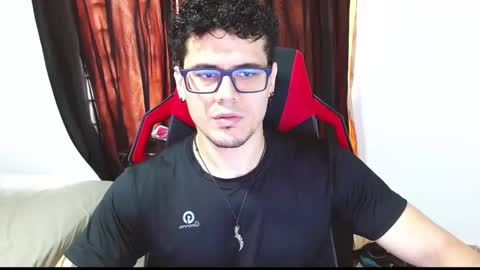 Snapshot of loganandrwz chatting on February 2026 07:23:02 PM Loganandrwz online show from February 2026 07:23:02 PM