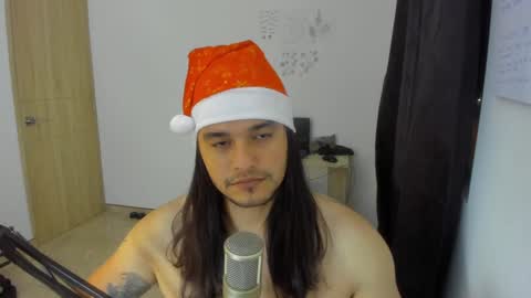 Snapshot of loganhot22 chatting on December 2024 06:11:02 AM Logan online show from December 2024 06:11:02 AM