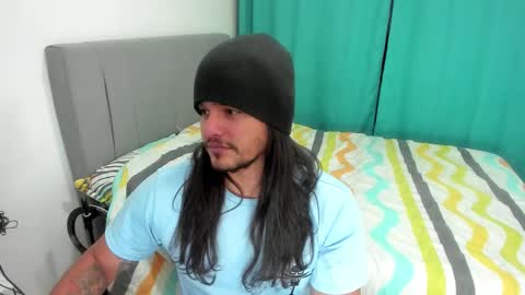 Snapshot of loganhot22 chatting on December 2025 04:08:01 AM Logan online show from December 2025 04:08:01 AM