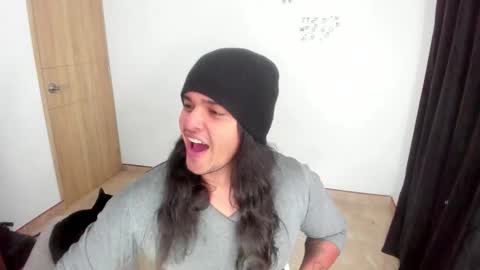 Snapshot of loganhot22 chatting on February 2026 02:21:02 AM Logan online show from February 2026 02:21:02 AM