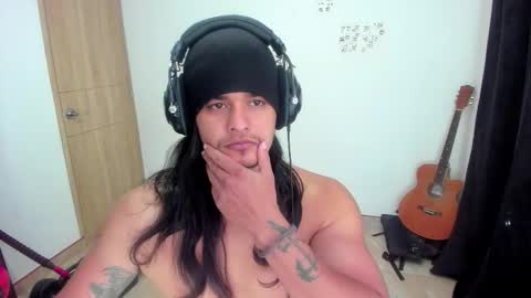 Snapshot of loganhot22 chatting on February 2026 07:01:01 AM Logan online show from February 2026 07:01:01 AM