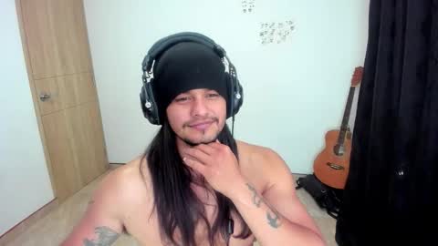 Snapshot of loganhot22 chatting on February 2026 02:21:01 AM Logan online show from February 2026 02:21:01 AM