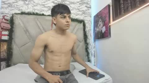 loganjhonson online show from November 2025 02:44:02 AM