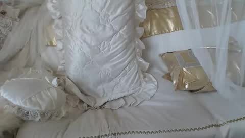 Lilu online show from November 2025 06:16:02 AM