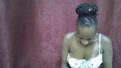 lola_beib online show from April 2026 05:07:01 PM