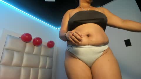 Snapshot of lola_js chatting on May 2026 01:07:02 PM lola_js online show from May 2026 01:07:02 PM