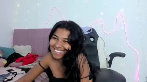 Snapshot of lola_lustrum chatting on June 2026 02:01:02 PM lola_lustrum online show from June 2026 02:01:02 PM