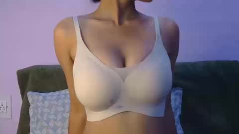 lolaa online show from March 2026 07:58:01 AM