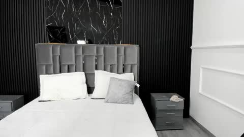 Lola Angel online show from November 2025 08:23:02 PM