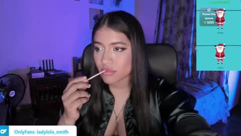 Snapshot of lolaasmith_21 chatting on December 2024 11:28:02 PM lolaasmith_21 online show from December 2024 11:28:02 PM