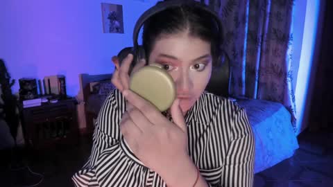 Snapshot of lolaasmith_21 chatting on December 2024 10:54:02 PM lolaasmith_21 online show from December 2024 10:54:02 PM