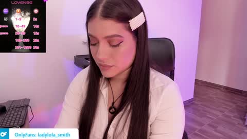 Snapshot of lolaasmith_21 chatting on January 2025 07:52:01 PM lolaasmith_21 online show from January 2025 07:52:01 PM