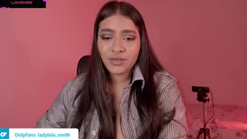 Snapshot of lolaasmith_21 chatting on February 2025 01:02:01 AM lolaasmith_21 online show from February 2025 01:02:01 AM