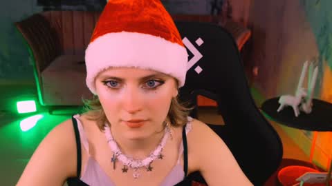 Snapshot of lolaasmus chatting on December 2024 03:17:02 PM I consider myself the god Loki but life just calls me LOL online show from December 2024 03:17:02 PM