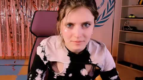 Snapshot of lolaasmus chatting on February 2025 02:21:01 PM I consider myself the god Loki but life just calls me LOL online show from February 2025 02:21:01 PM